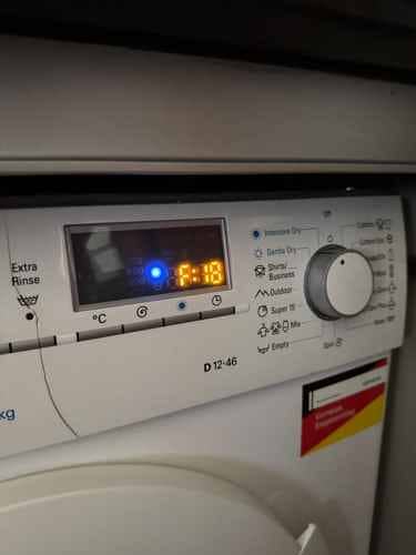 洗衣日F18突襲！這部 Siemens WD系列洗衣機排水泵卡死怎麼破？🤔