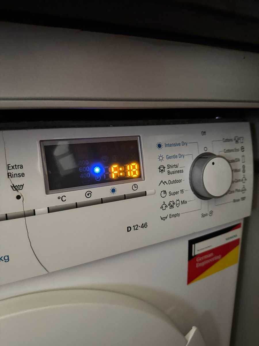 洗衣日F18突襲！這部 Siemens WD系列洗衣機排水泵卡死怎麼破？🤔