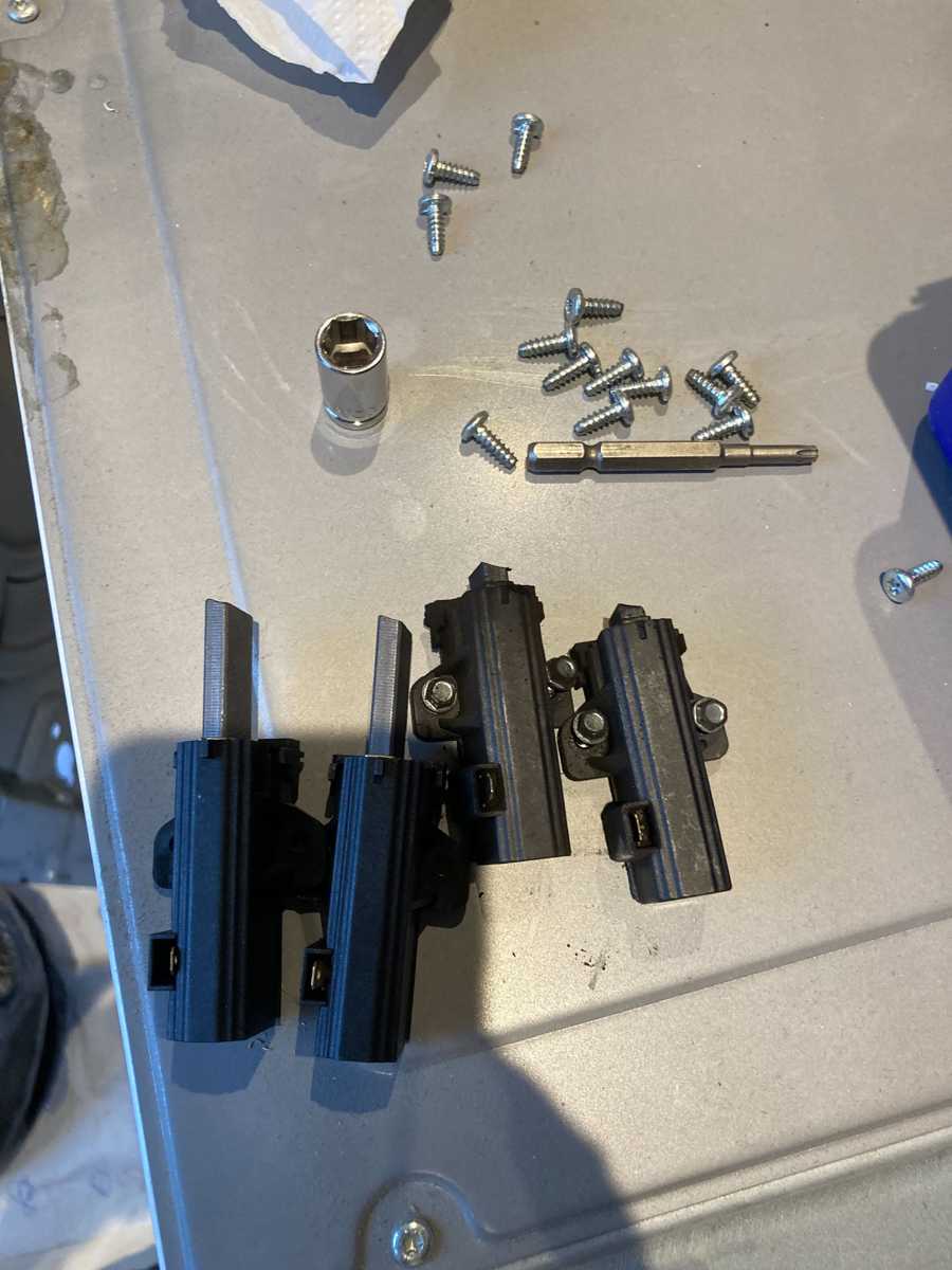 天天三次洗衣不停歇，這部西門子WD系列洗衣機碳刷耗損導致脫水低落🔍