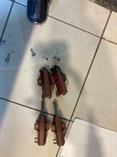 這部Zanussi ZWM系列洗衣機為何顯示E60？客人驚覺工人姐每日高頻洗衣竟是元凶 🤔