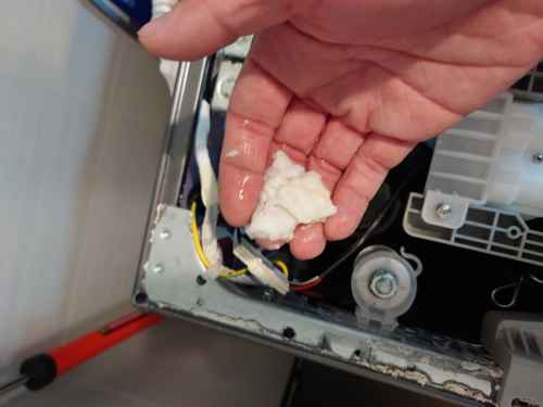 這部小米XHQG系列洗衣機因梘積導致漏水？客人學到的3個預防訣竅 🧼