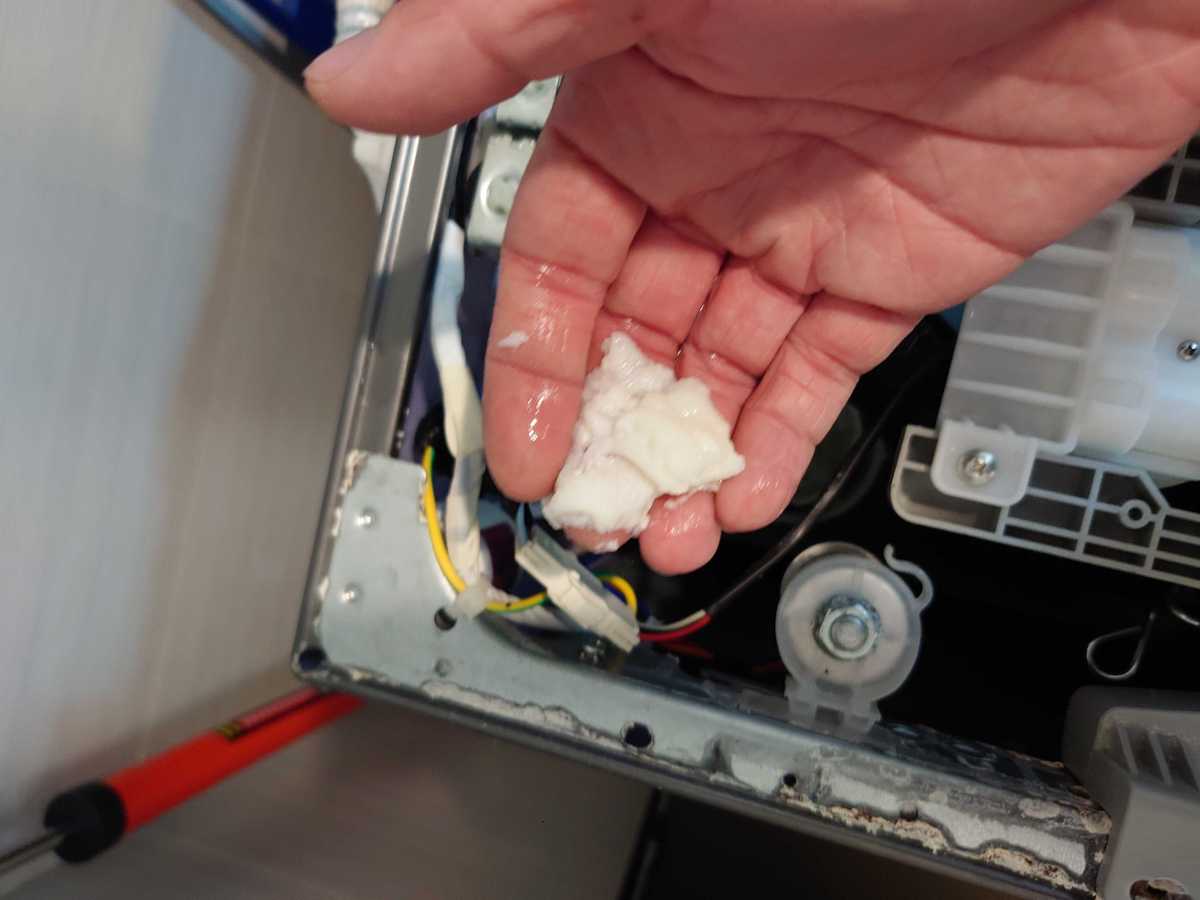 這部小米XHQG系列洗衣機因梘積導致漏水？客人學到的3個預防訣竅 🧼