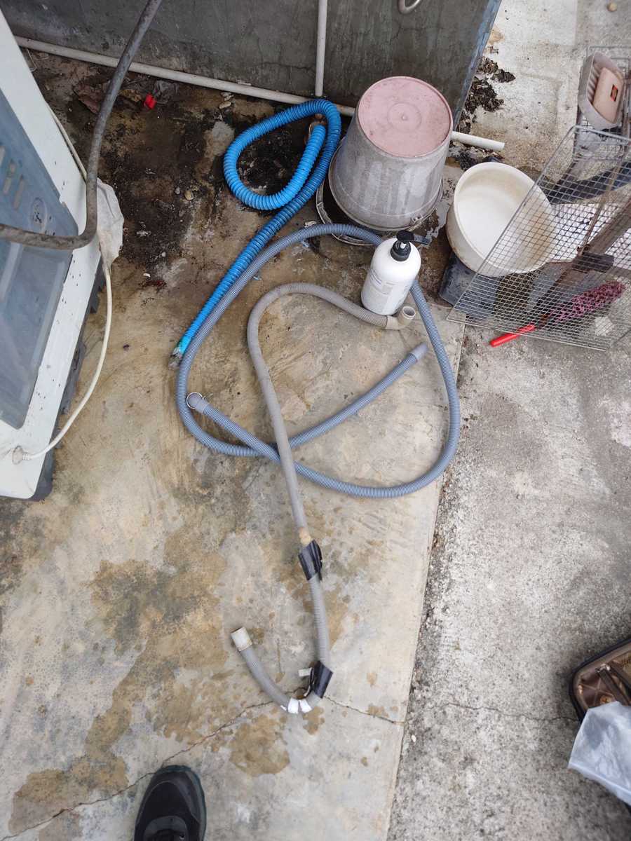 這部Zanussi ZPS系列洗衣機為何洗程中劇烈震動又漏水？師傅檢測後竟有新發現 🤔