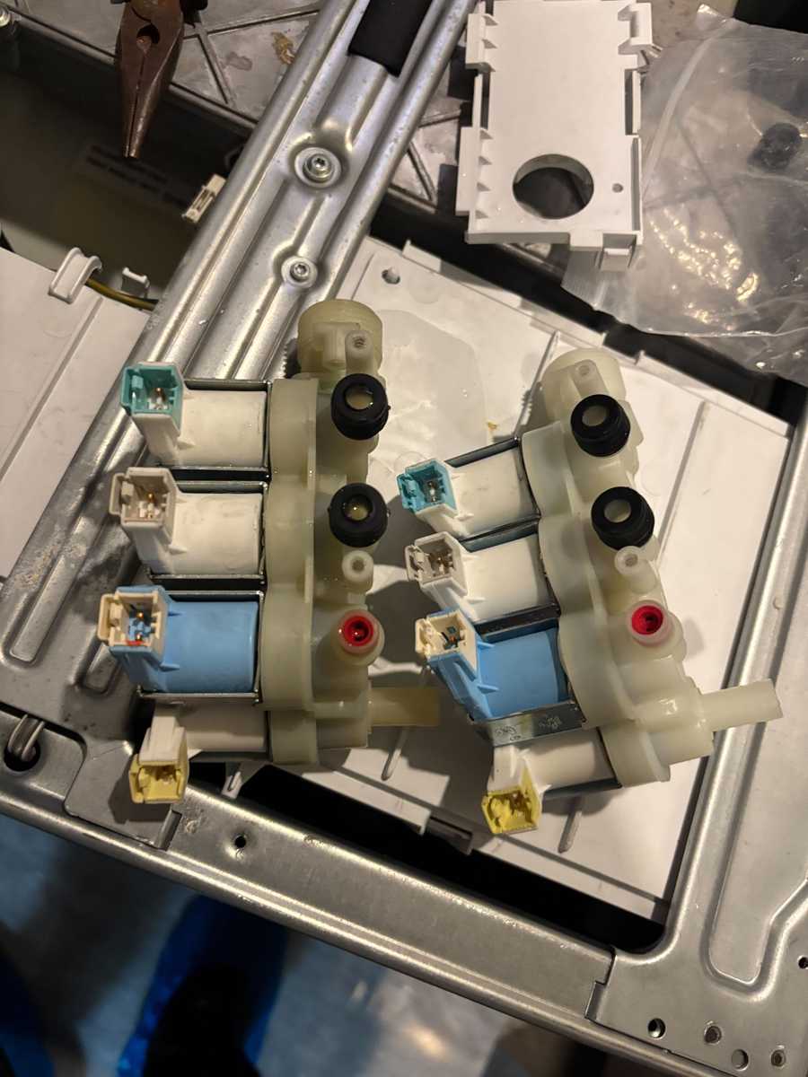 租客煩惱乾衣不成😓這部Bosch WKD系列洗衣機烘乾竟只有冷風