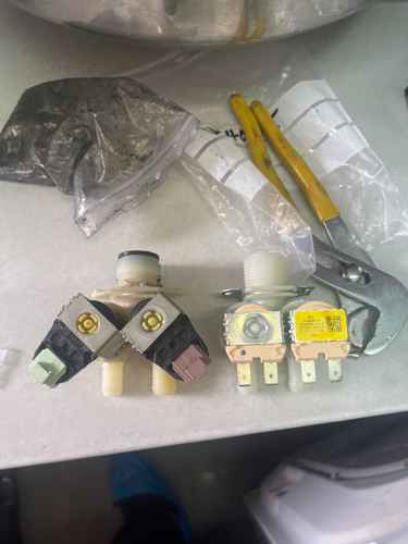 衣服洗完還濕？這部Electrolux EWS系列洗衣機入水掣老化竟卡住洗程 🧐