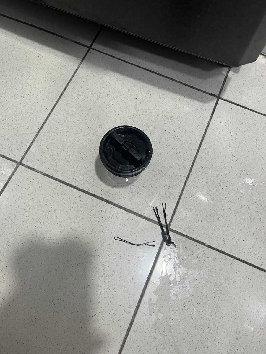 誤以為不入水？這部Panasonic NAS系列洗衣機竟因髮夾卡阻排水泵 💧
