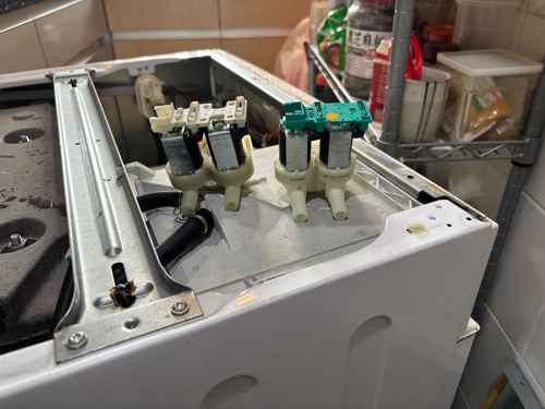 未啟動卻積水？這部西門子WM系列洗衣機入水掣老化解析🔍