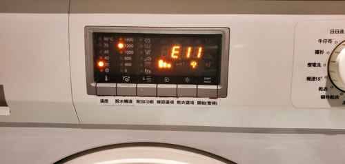 E11故障讓這部惠而浦AWF系列洗衣機突然停轉？一探碳刷耗損關鍵🔍