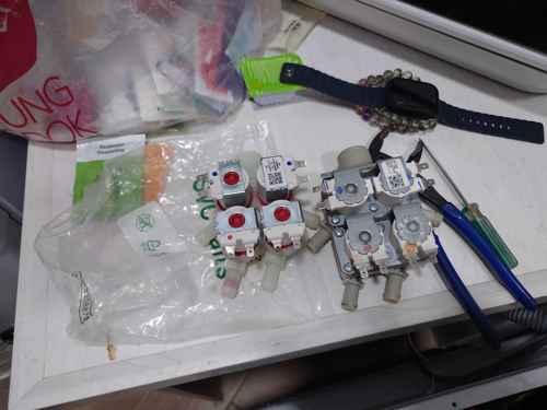 洗衣後隔天才見機底積水？檢查這部LG FC系列洗衣機入水掣的關鍵線索 🧩