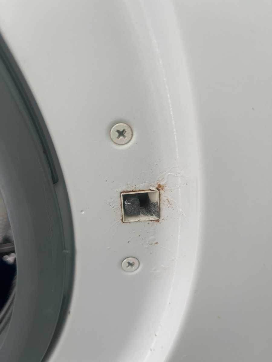 新手丈夫首度操作這部Zanussi ZWSH系列洗衣機，急拉門釀門勾斷裂成意外學習時刻📚