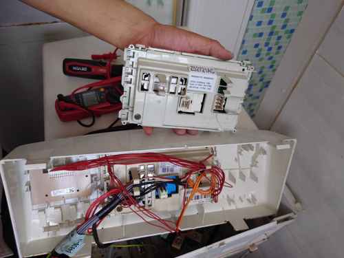 僅剩幾月租約，師傅剖析這部Whirlpool AWE系列洗衣機斷電難題🕵️‍♂️
