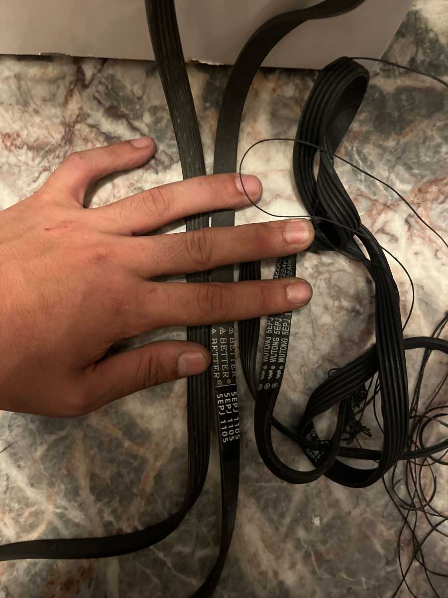 這部惠而浦WRAL系列洗衣機脫水愈轉愈刺耳，是那張濕地氈惹的禍嗎？🧩
