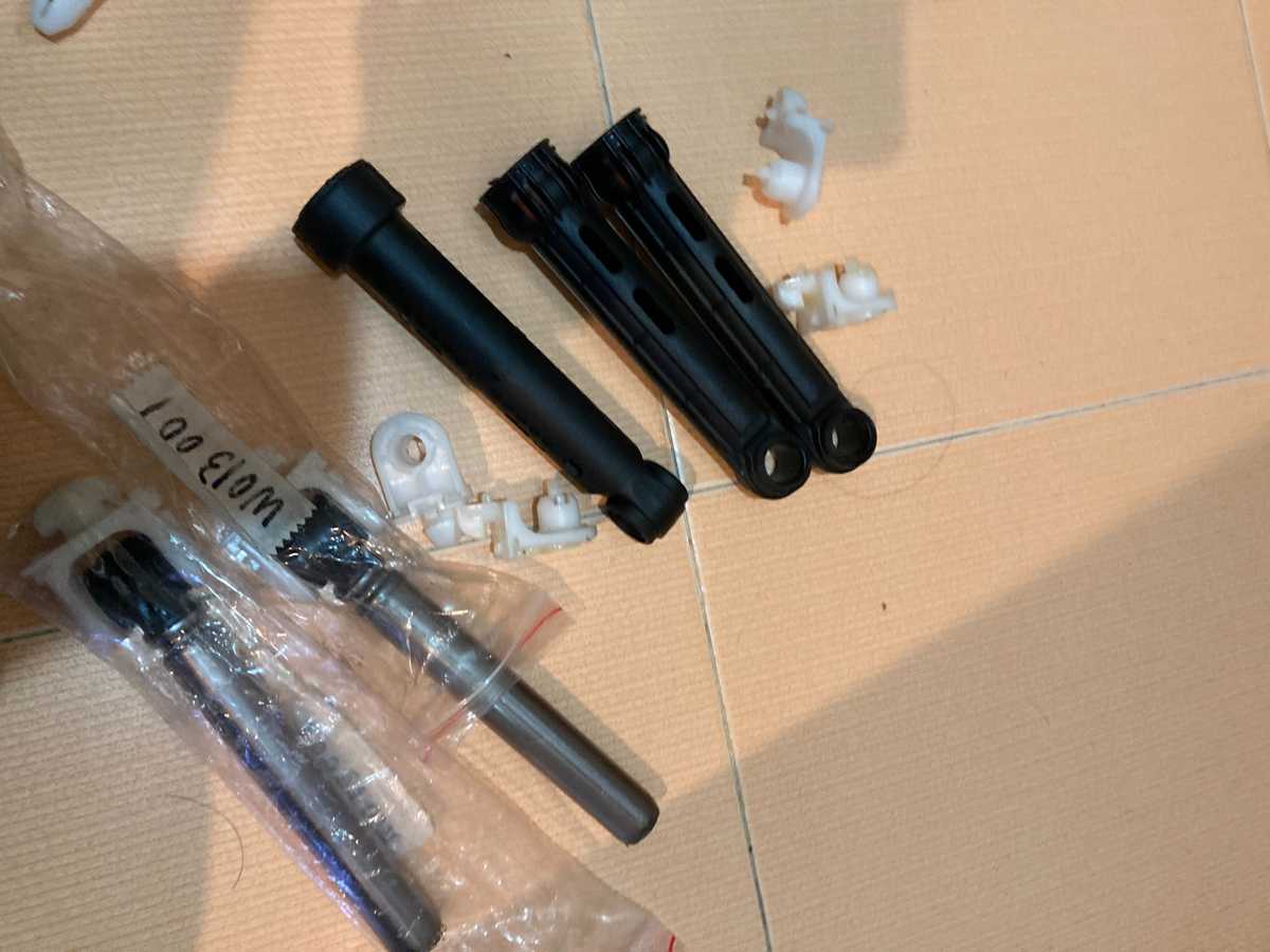 惠而浦TDLR系列洗衣機避震器更換實錄：譚先生旅行期間的緊急維修任務 🛠️