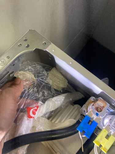 LG WFT系列洗衣機入水掣漏水不止？這位有經驗客戶的處理方式讓師傅刮目相看 🎯