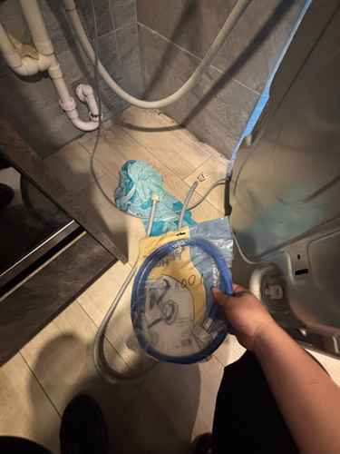 入水喉排水渠同時出問題：這部Bosch WAW系列洗衣機多重漏水維修實錄 ⚡