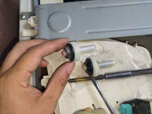 14年Ariston AQM系列洗衣機還能修嗎？客人選擇維修而非換新的明智決定 💡