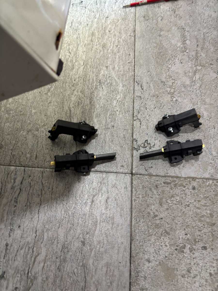 F06故障碼讓滾筒完全停轉？這位客人首次發現洗衣機竟有隱藏消耗品 🔍