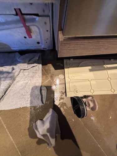 這部De-Dietrich洗衣機E06故障碼的真兇竟藏在恤衫領子裏 👔