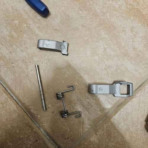 一拉就斷！這部LG WF系列洗衣機門勾斷裂背後的老化門鎖掣問題 ⚡