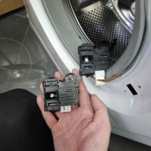 出現故障碼F06🔒Indesit依達時前置式洗衣機 EWSD61252