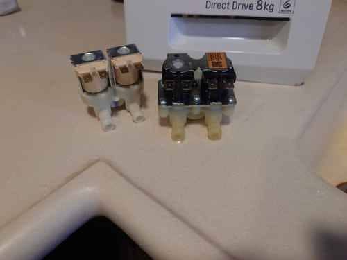 這部LG WF系列洗衣機沒開機卻積水?師傅拆解入水掣揭開滲漏真相 💧