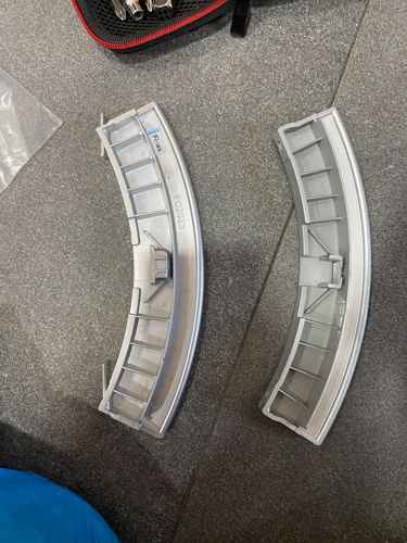 這部西門子WM系列洗衣機門把手斷裂後，屋主竟練成「螺絲批開門」絕技 🔓