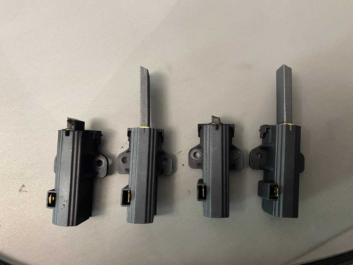 這部西門子WM系列洗衣機E12故障碼一年內再現？師傅拆開碳刷發現驚人真相 🔍