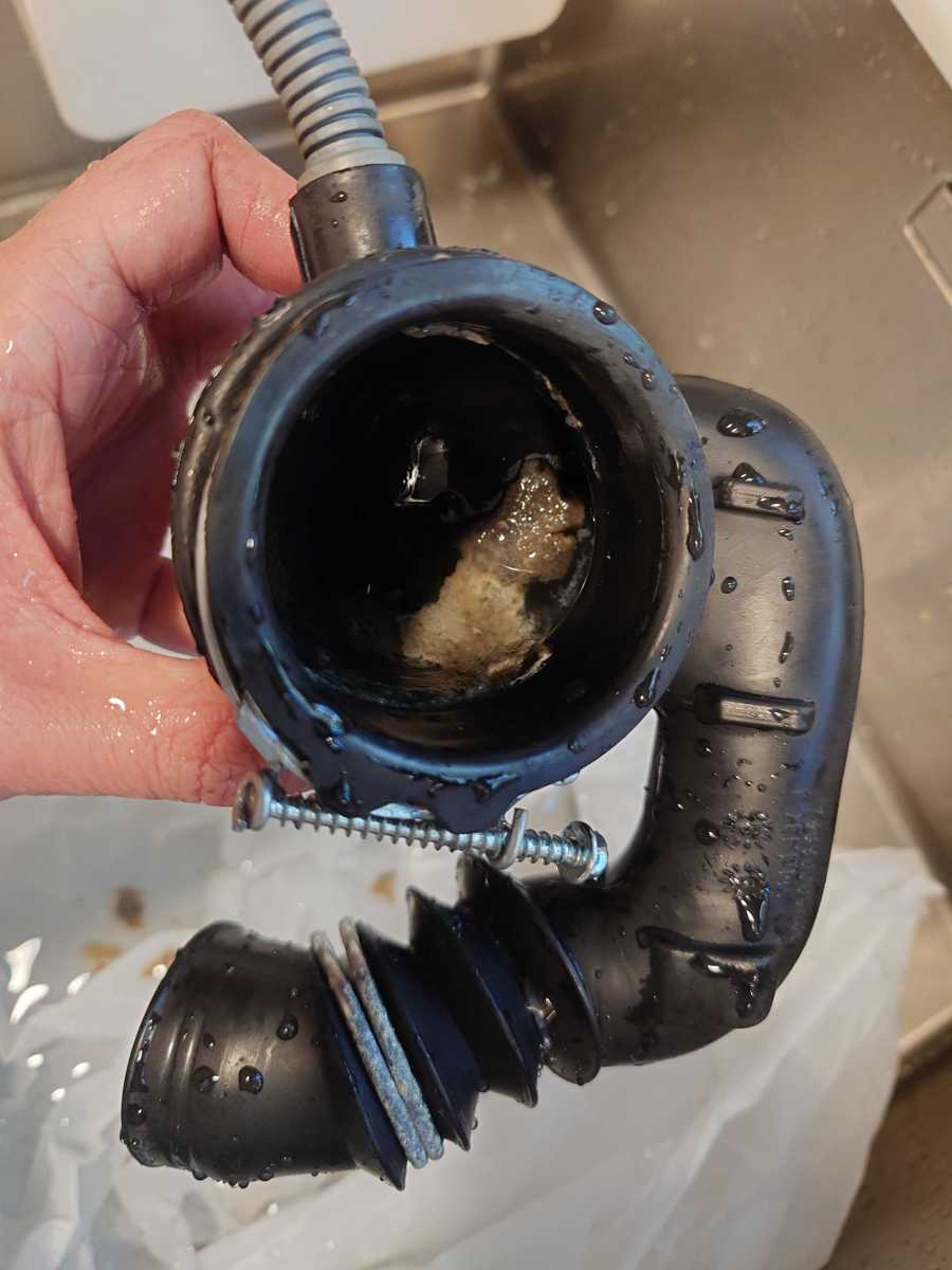 梘粉盒漏水又排唔走水？🧪這部西門子WK系列洗衣機揭示梘喉沉澱物與襪仔卡缸底的連鎖反應