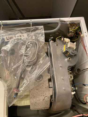 櫥櫃感應燈一亮就好辦事：這部Whirlpool WFCR系列洗衣乾衣機F15烘乾故障的處理實錄 ✨