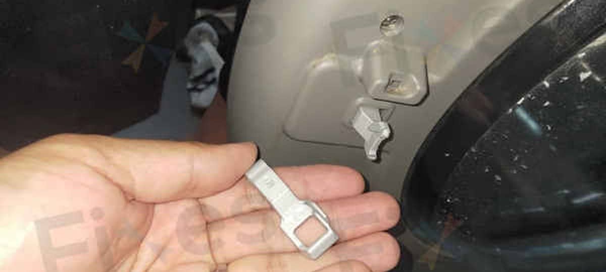 元朗施先生這部LG洗衣機門勾斷裂，現場檢查確認只需更換門勾 🪄